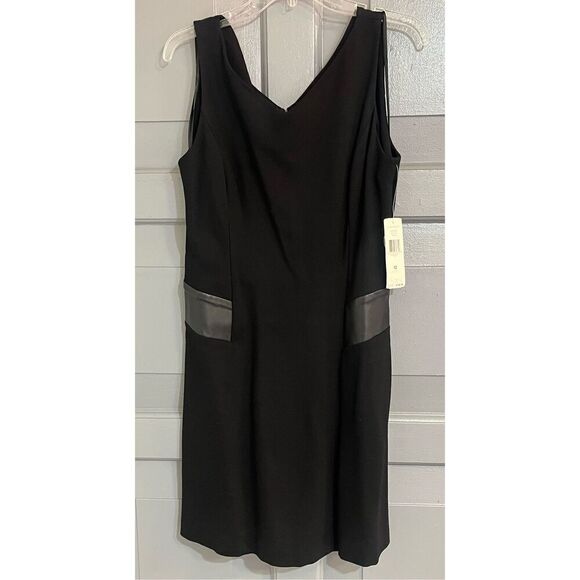 Lauren Ralph Lauren Dresses & Skirts - Lauren Ralph Lauren‎ Black Sleeveless Viscose & Faux Leather V Neck Dress NWT